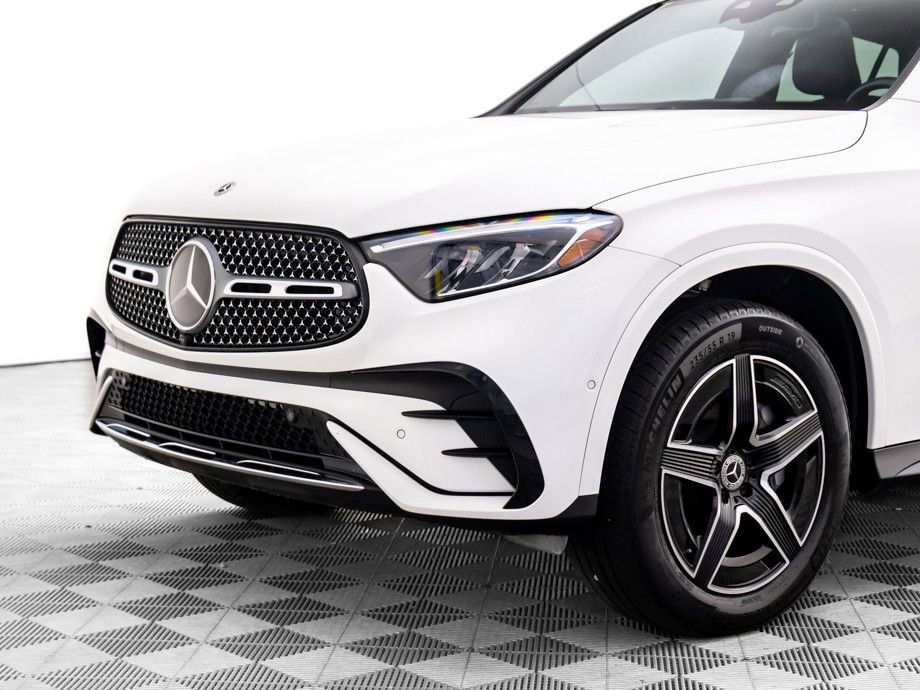 Certified 2025 Mercedes-Benz GLC 300 4MATIC image 36