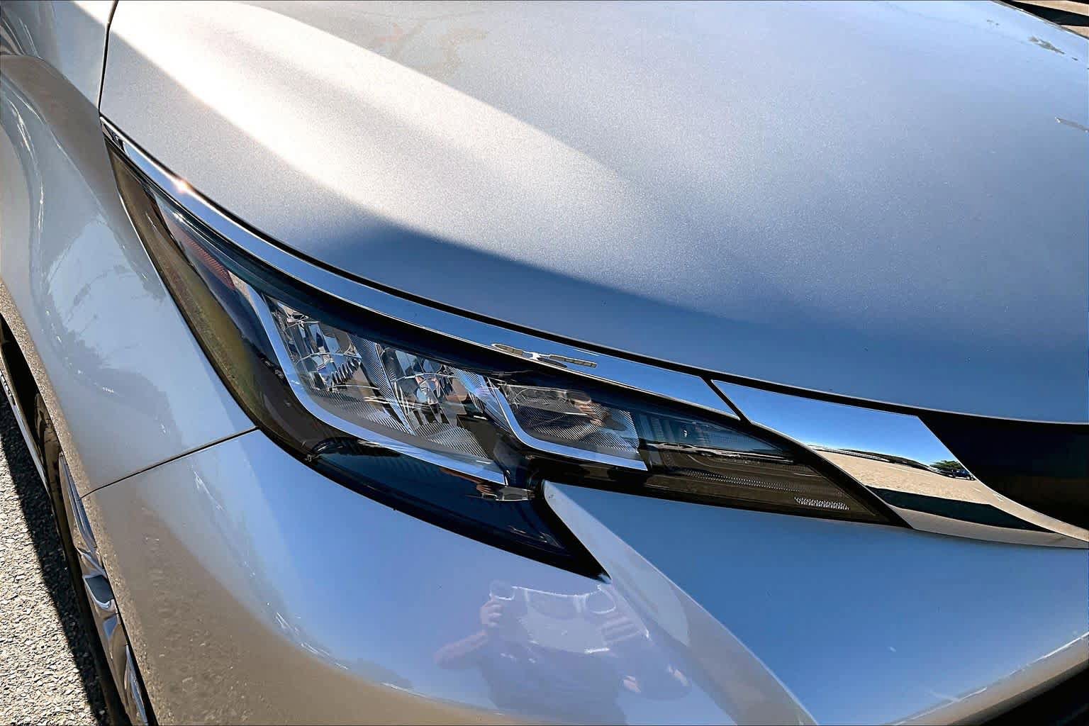 Used 2021 Toyota Sienna XLE FWD image 27