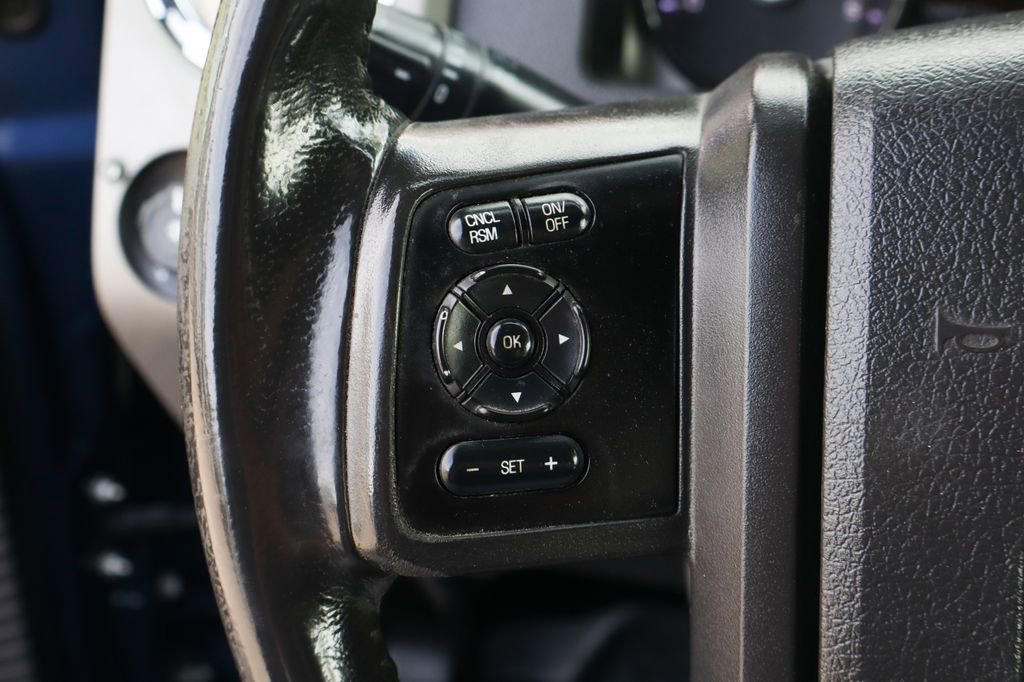 Used 2011 Ford F250 Lariat w/ Lariat Interior Pkg AWD/4WD image 27