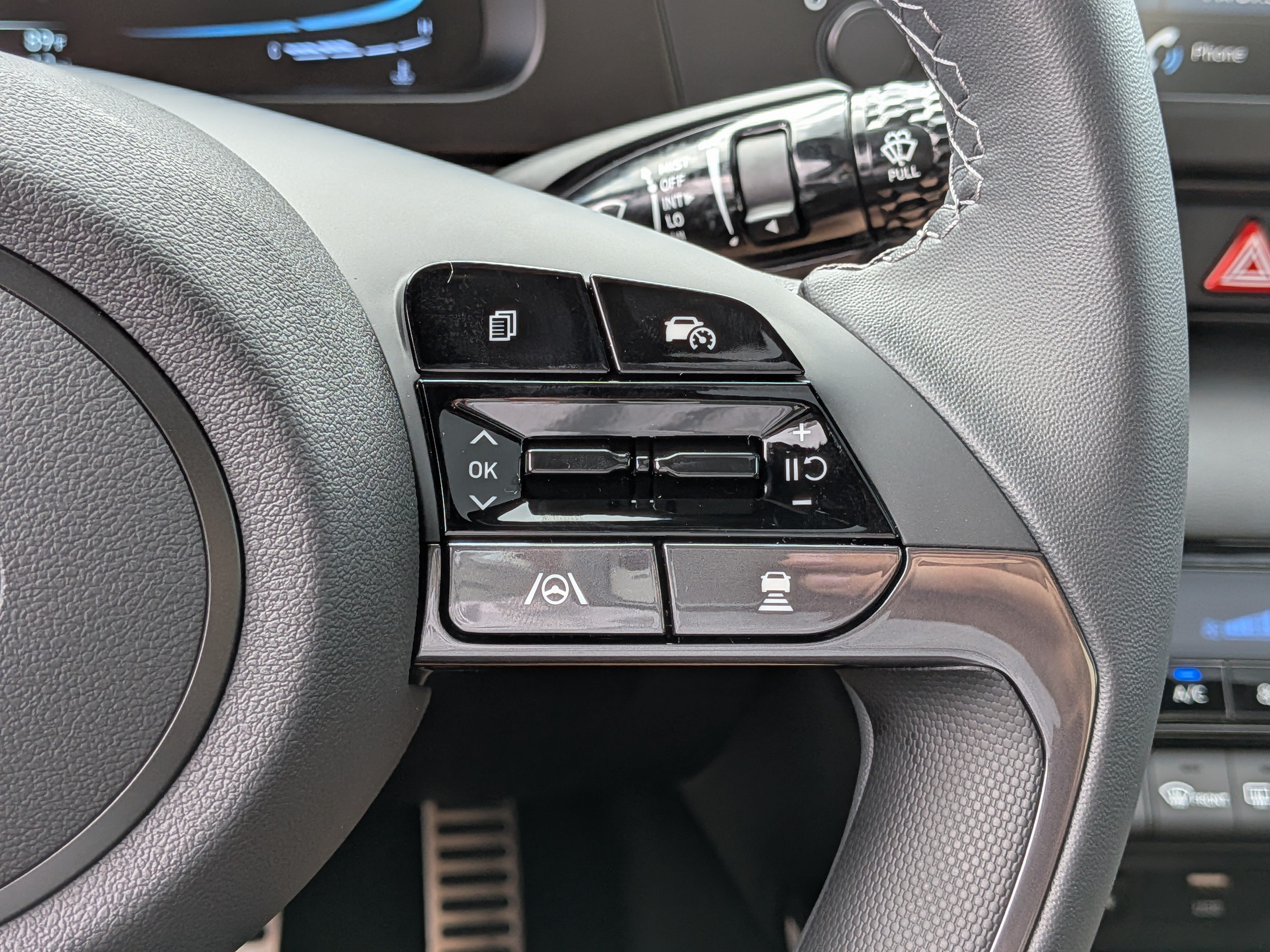 New 2026 Hyundai Elantra SEL Sport FWD image 25