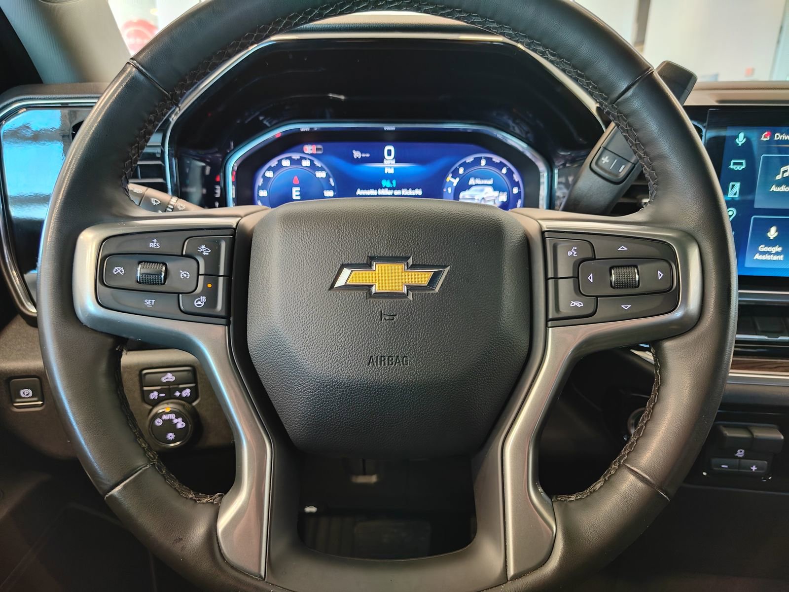 Used 2025 Chevrolet Silverado 1500 LT image 20