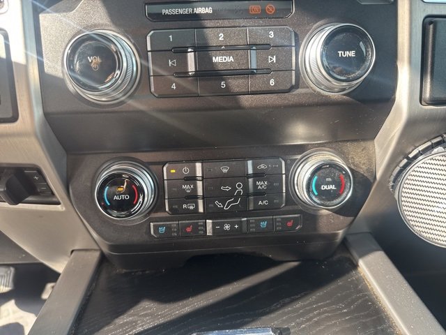 Used 2019 Ford F350 Platinum w/ Platinum Ultimate Package image 41