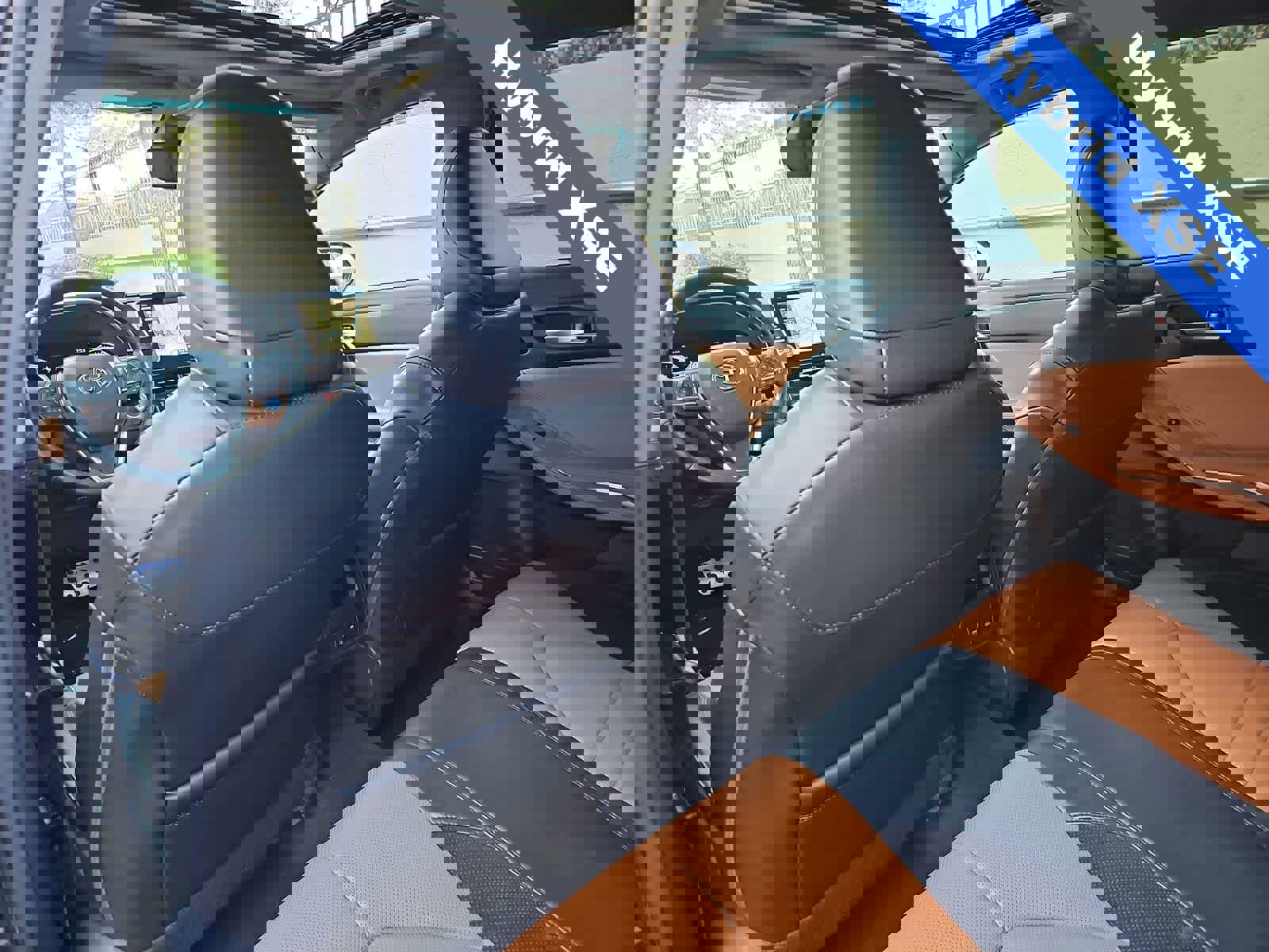 Used 2021 Toyota Avalon XSE image 16