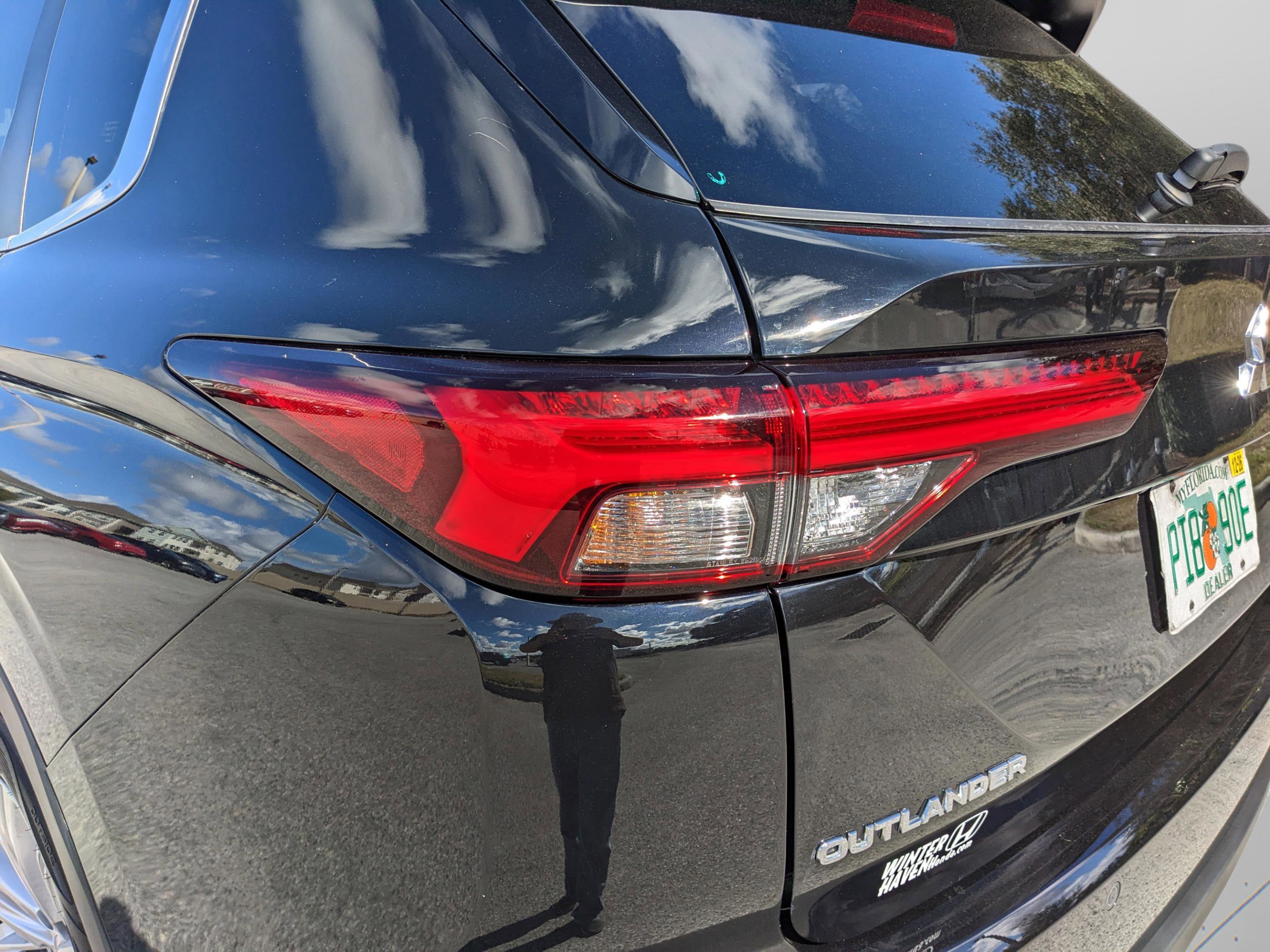 Used 2023 Mitsubishi Outlander ES image 39