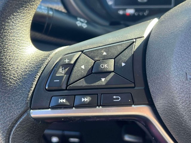 Used 2024 Nissan Kicks SV FWD image 18