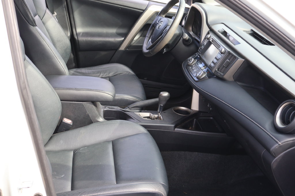 Used 2013 Toyota RAV4 Limited AWD/4WD image 24