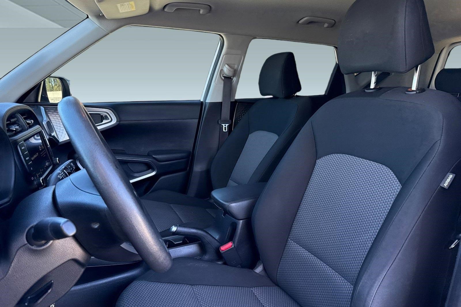 Used 2022 Kia Soul LX w/ Technology Package image 20