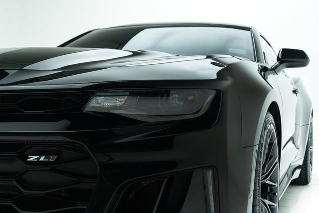 Used 2019 Chevrolet Camaro ZL1 RWD image 11