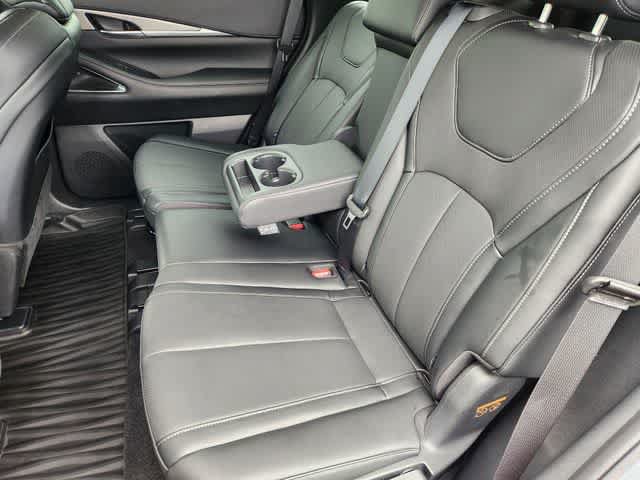 Certified 2026 INFINITI QX60 Luxe w/ Cargo Package FWD image 14