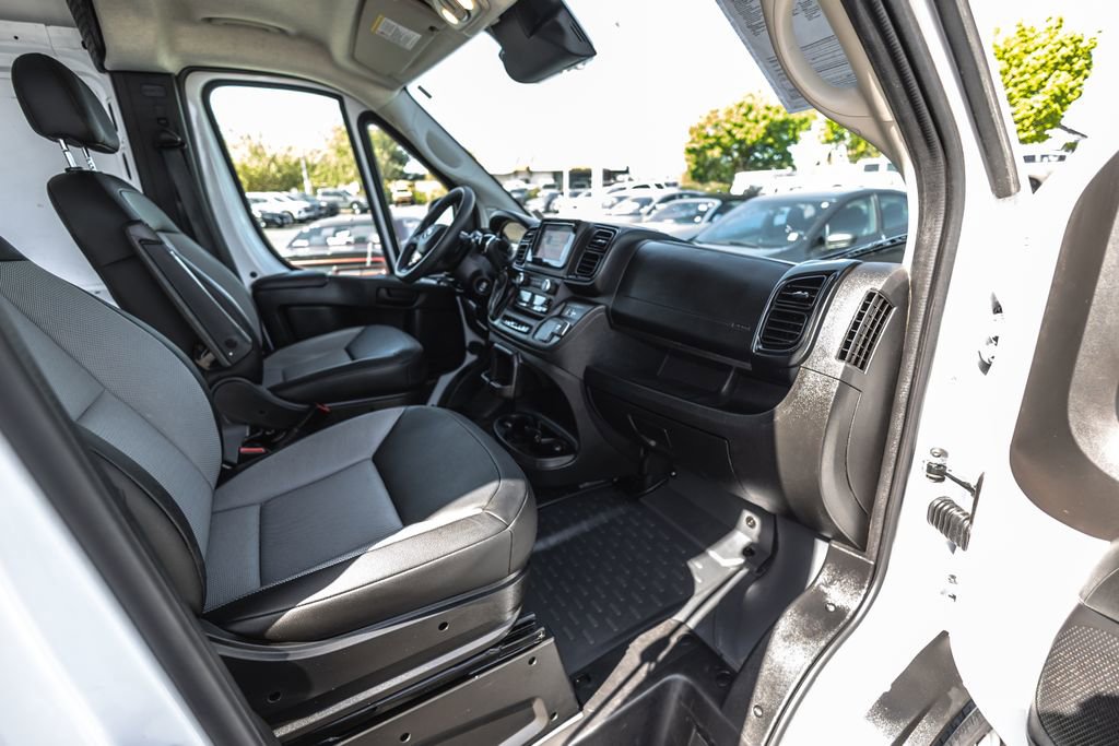 Used 2025 RAM ProMaster 2500 w/ Convenience Group FWD image 22