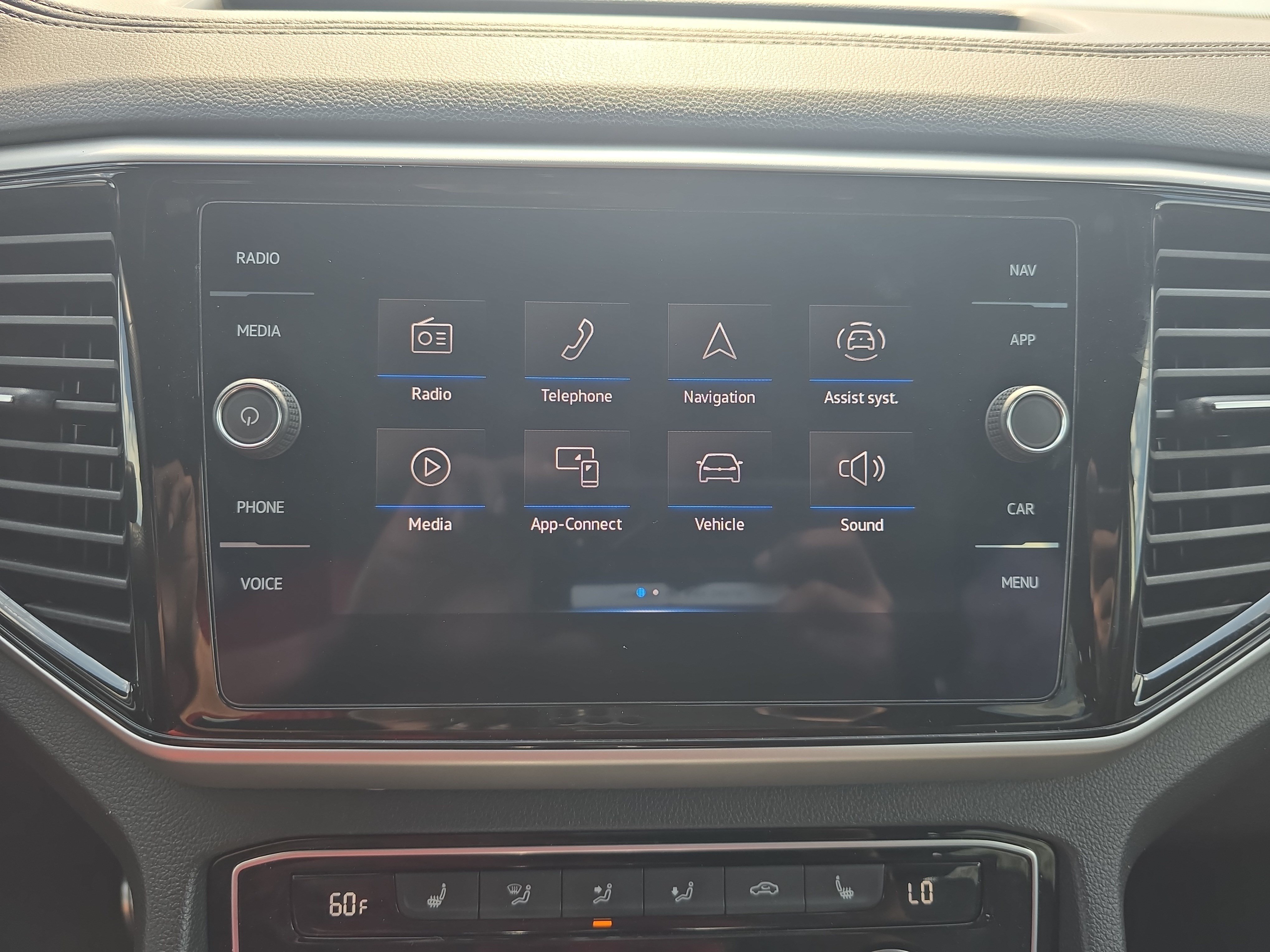 Used 2022 Volkswagen Atlas Cross Sport SEL R-Line AWD/4WD image 21