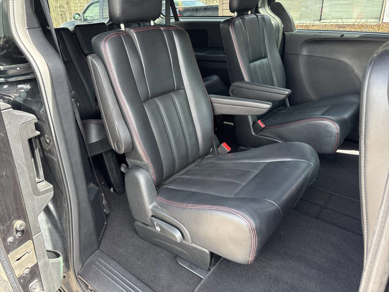 Used 2018 Dodge Grand Caravan GT image 9