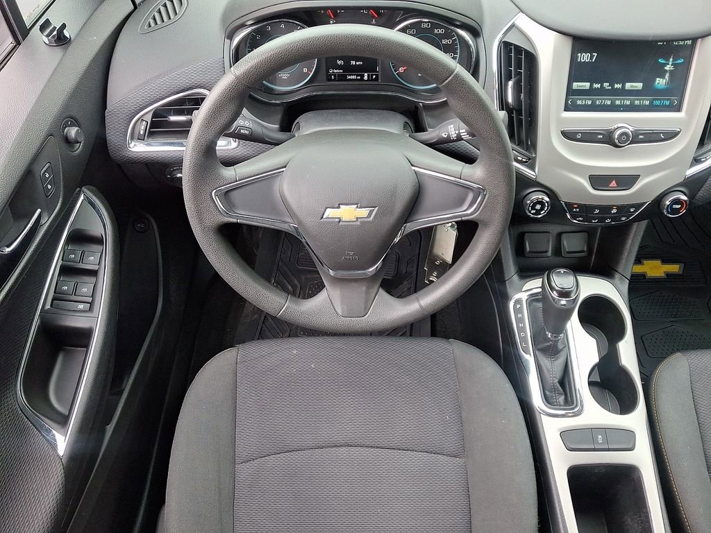 Used 2018 Chevrolet Cruze LS image 11