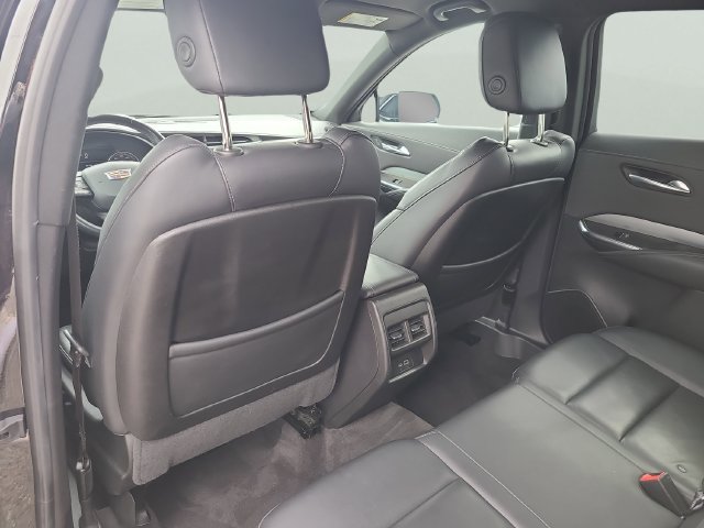 Used 2023 Cadillac XT4 Premium Luxury FWD image 16