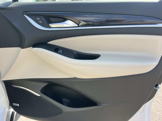 Used 2018 Buick Enclave Premium w/ Experience Buick Package FWD image 28