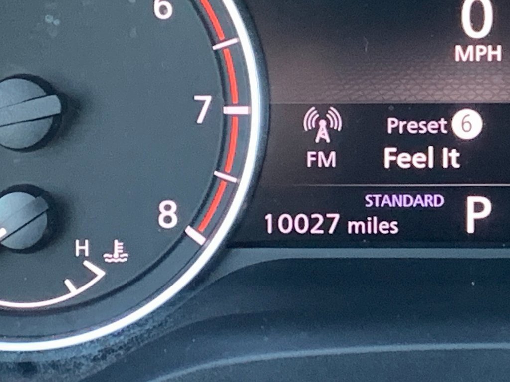 Used 2025 Nissan Rogue S image 11