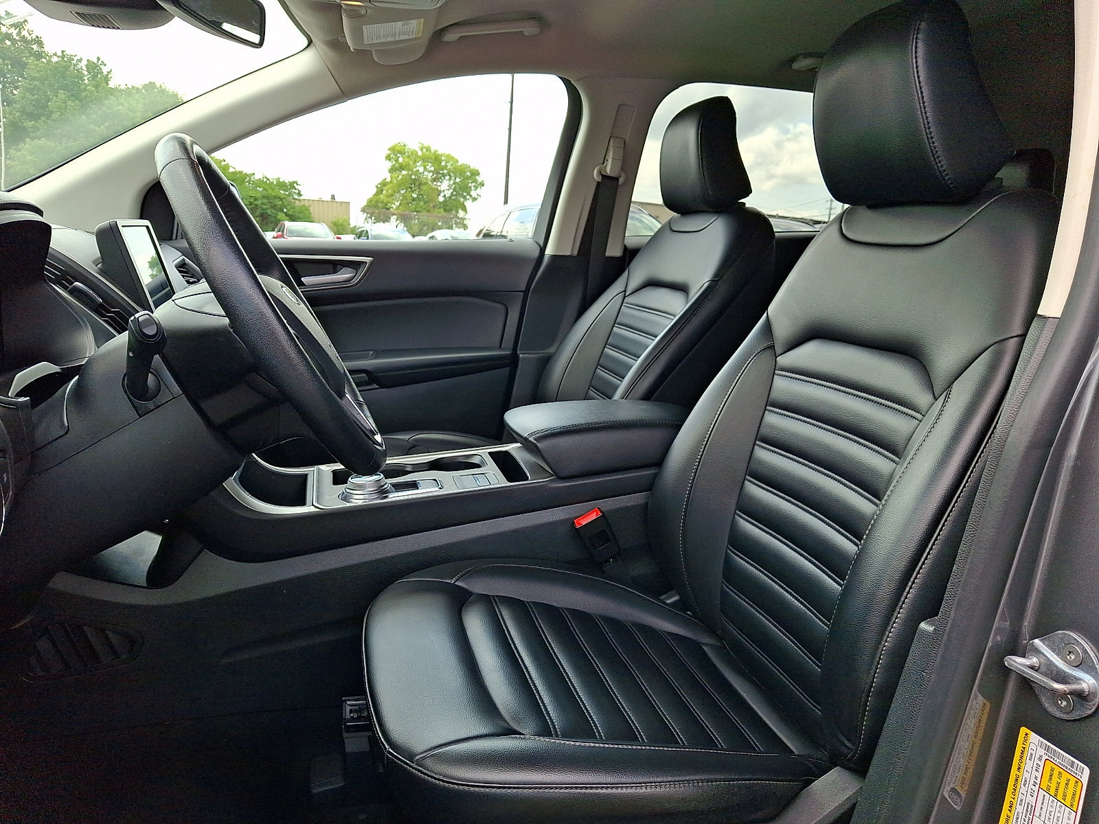 Used 2024 Ford Edge SEL AWD/4WD image 12