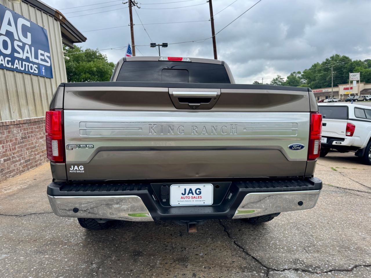 Used 2019 Ford F150 King Ranch w/ Equipment Group 601A Luxury AWD/4WD image 9