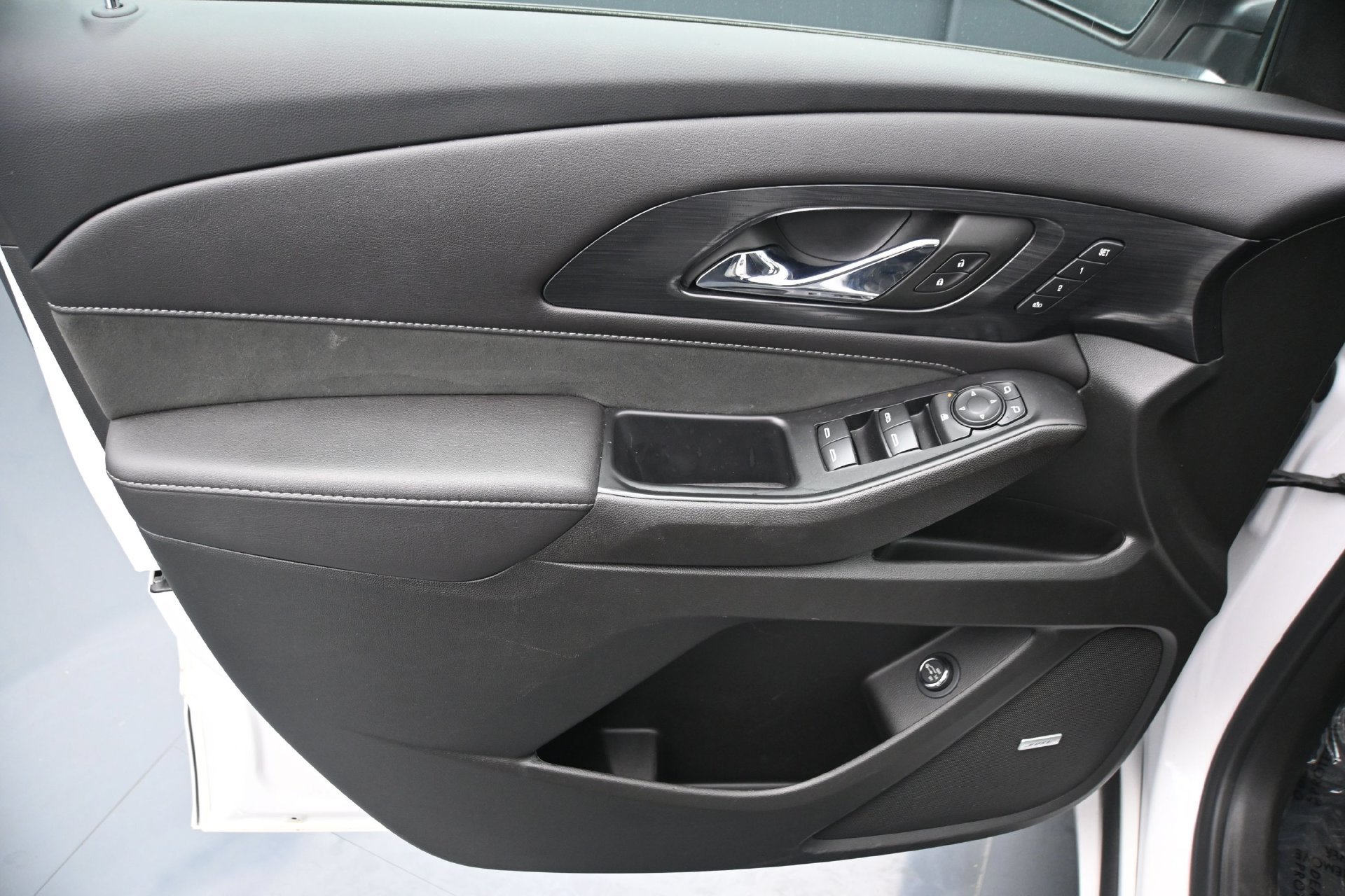 Used 2021 Chevrolet Traverse High Country AWD/4WD image 19