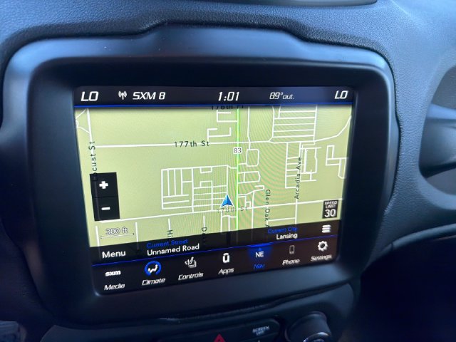 Used 2023 Jeep Renegade Latitude w/ Premium Group AWD/4WD image 22