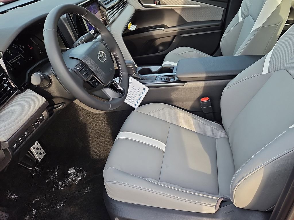 New 2026 Toyota Camry Hybrid image 19