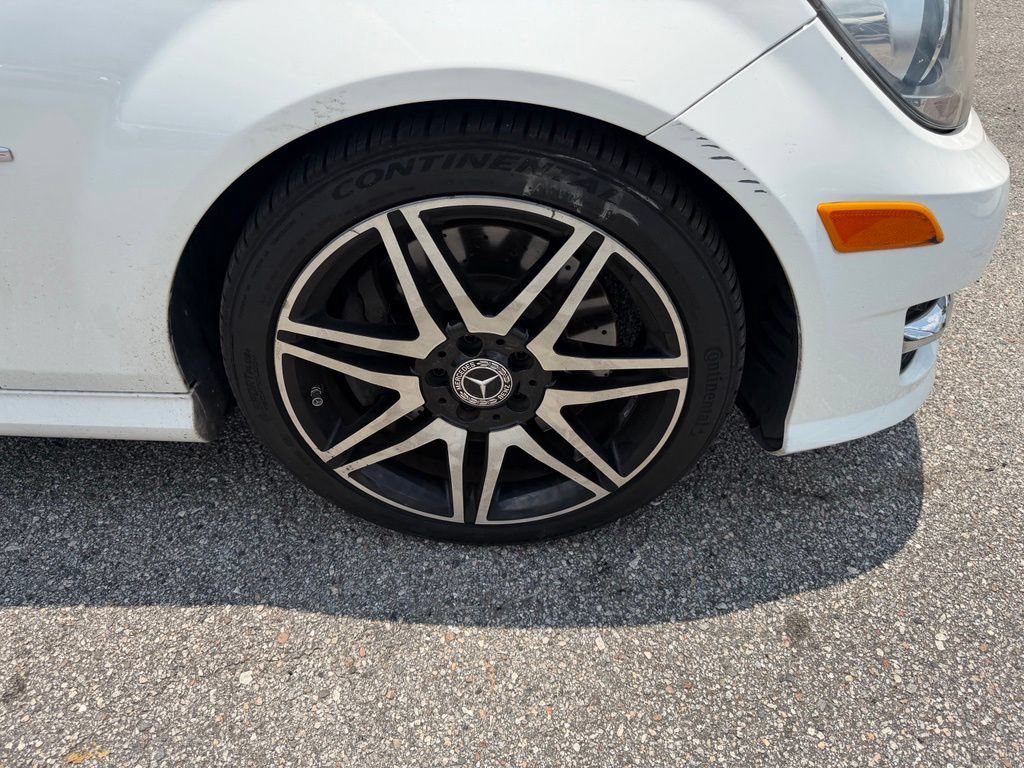 Used 2013 Mercedes-Benz C 250 Coupe image 4