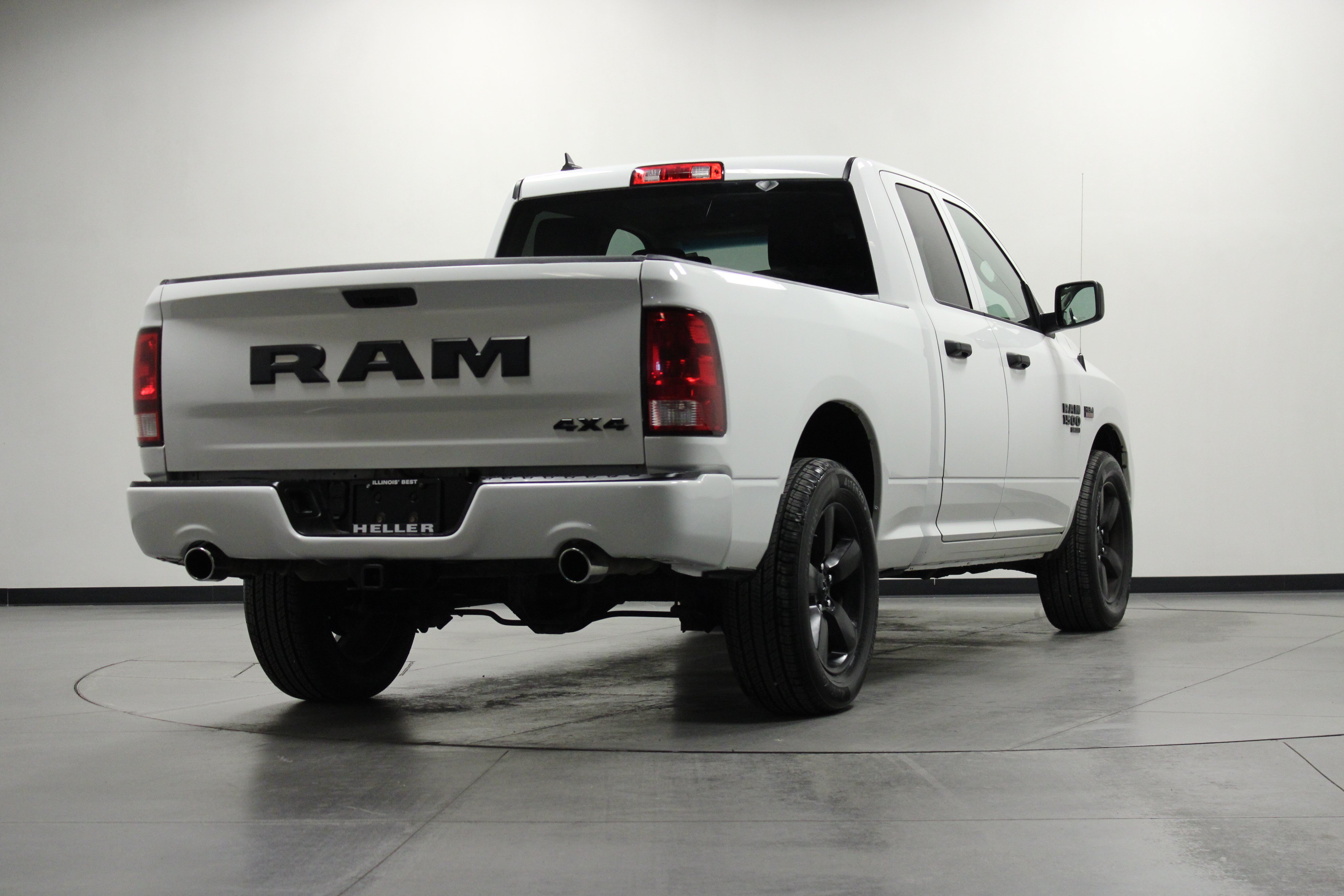 Used 2019 RAM 1500 Express w/ Wheel & Sound Group AWD/4WD image 4