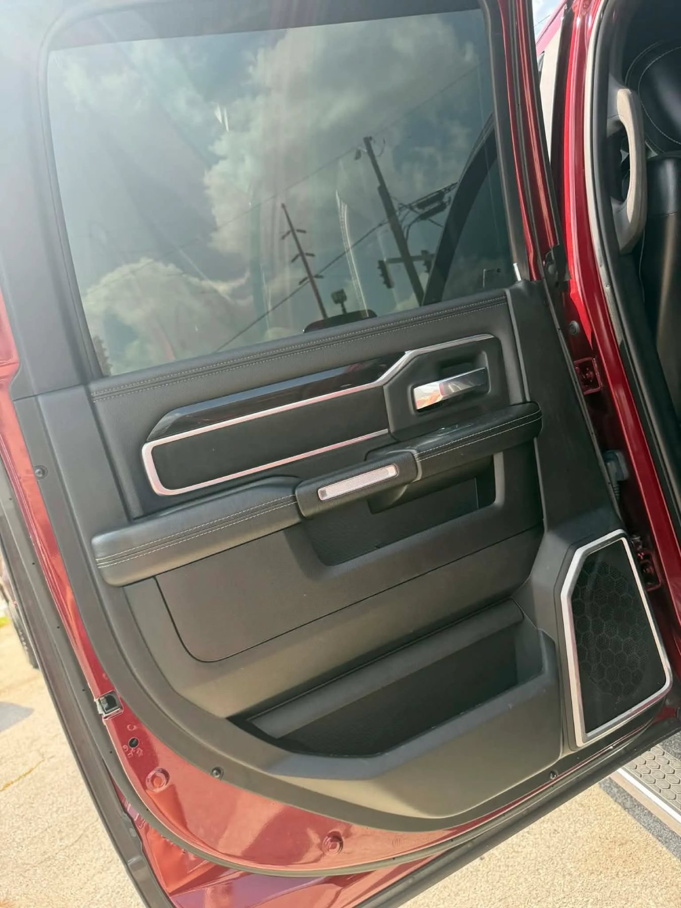 Used 2019 RAM 2500 Laramie AWD/4WD image 23