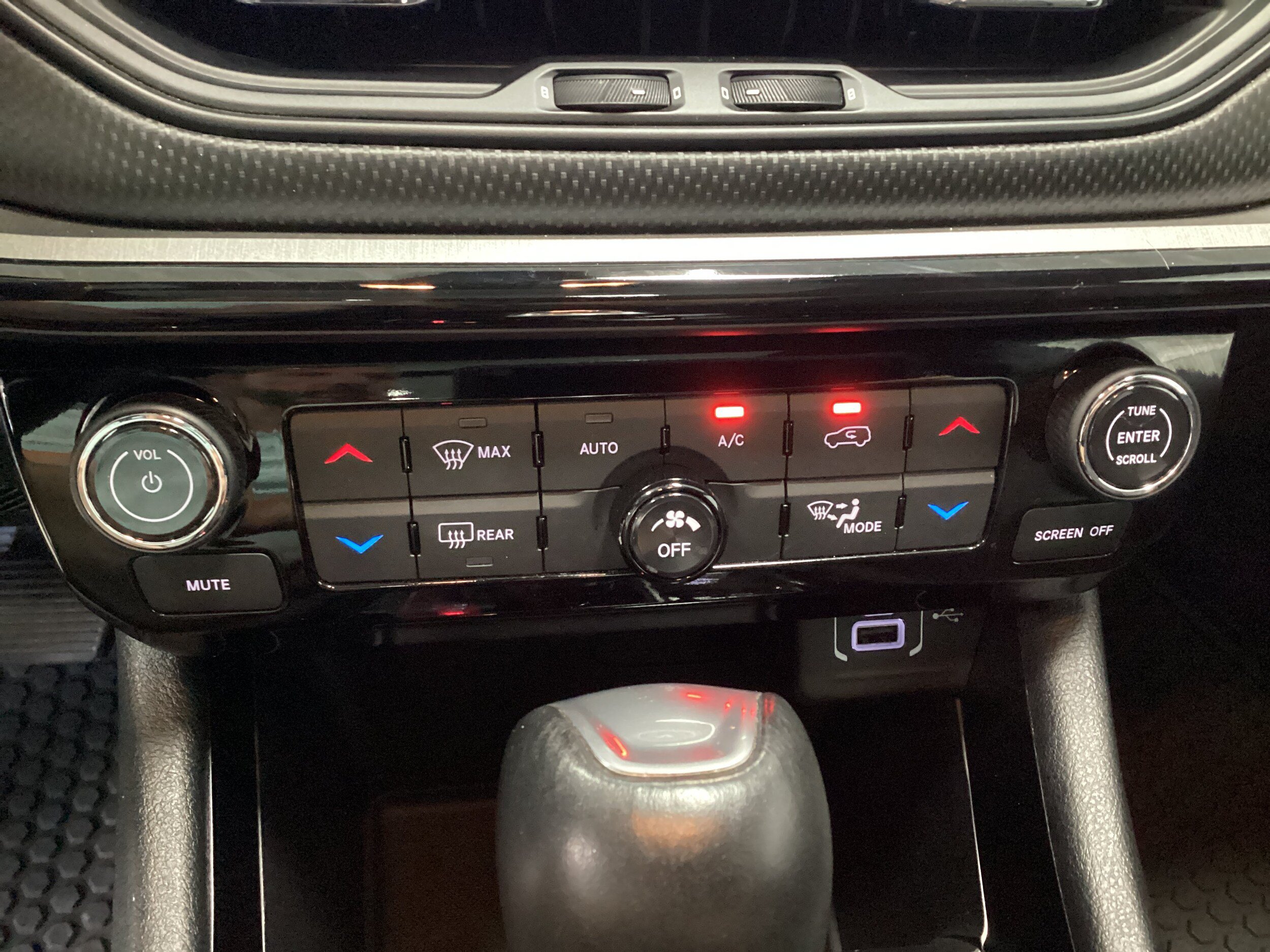 Used 2025 Jeep Compass Trailhawk w/ Trailhawk Elite Group AWD/4WD image 33