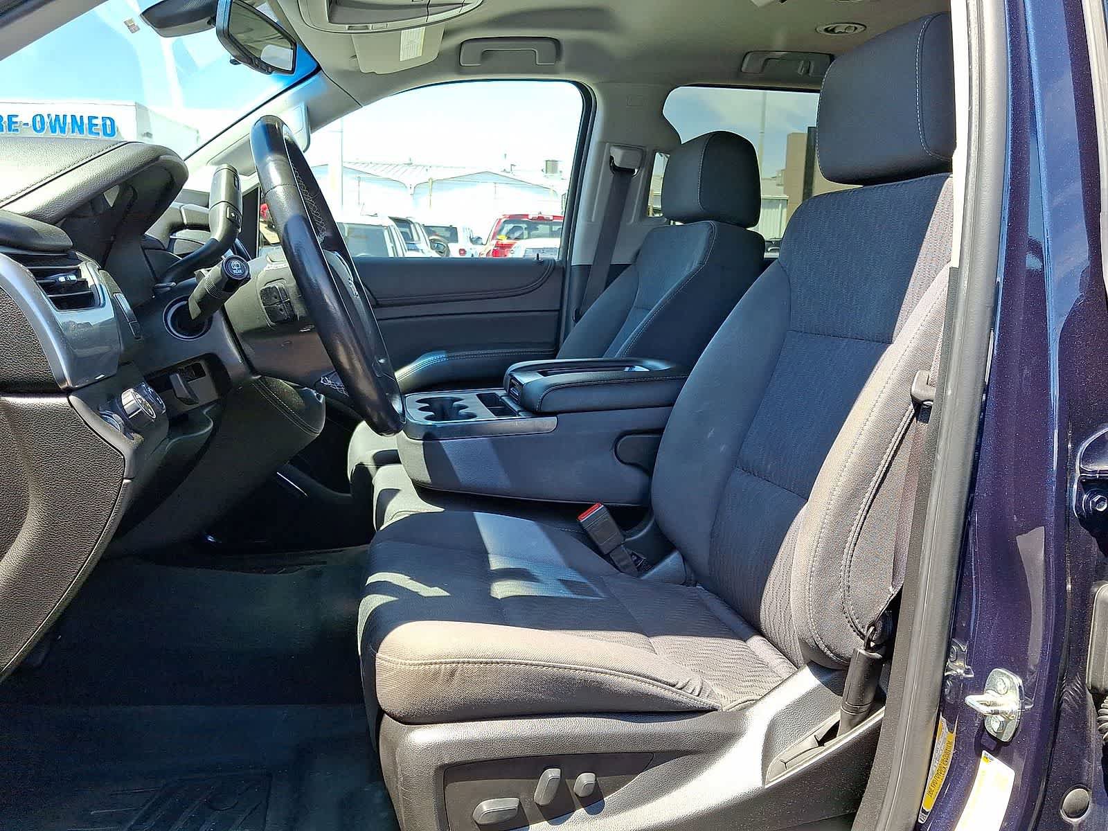Used 2020 Chevrolet Suburban LS AWD/4WD image 23