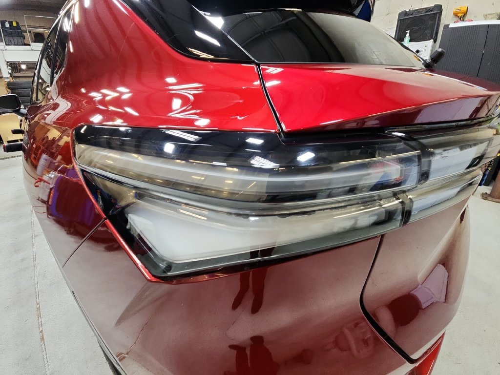 Used 2024 Chevrolet Equinox EV RS AWD/4WD image 32