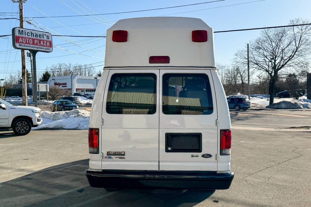 Used 2011 Ford E-350 and Econoline 350 Extended Super Duty w/ PWR Group image 11