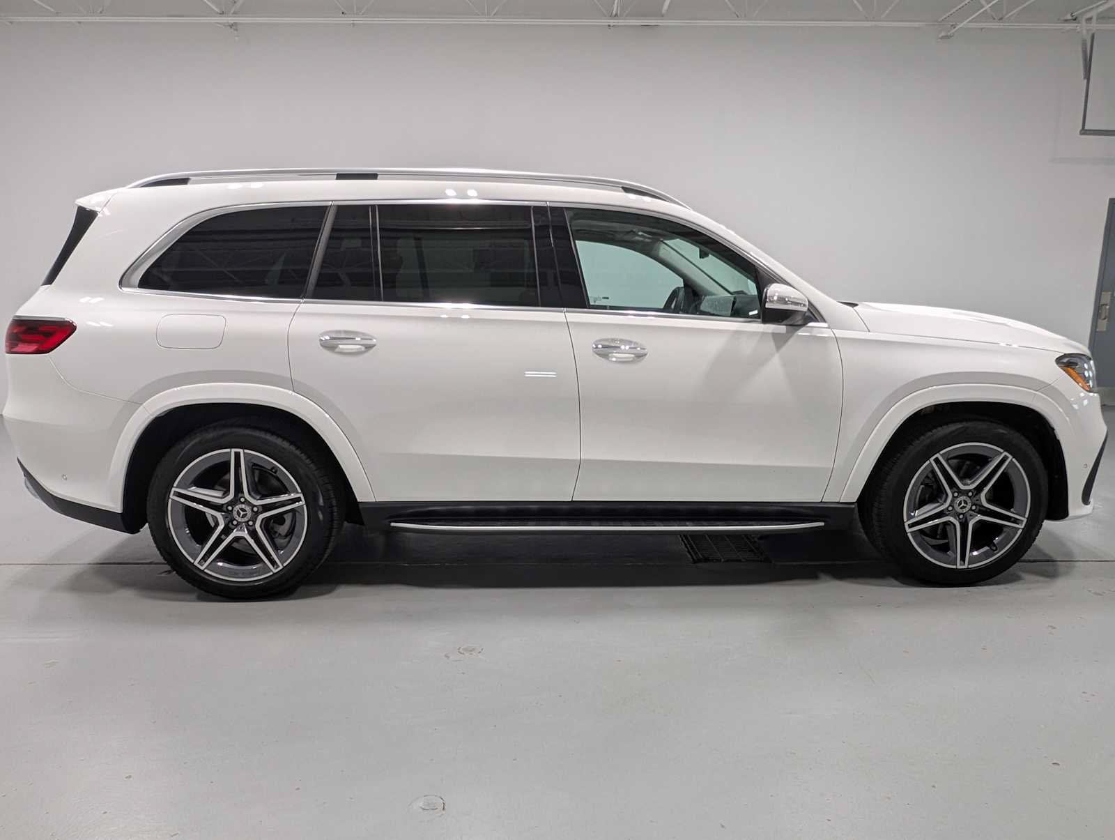 Certified 2026 Mercedes-Benz GLS 450 4MATIC image 3