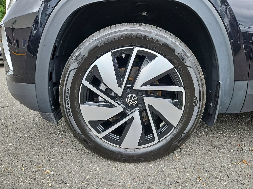 Certified 2024 Volkswagen Atlas SE w/ Panoramic Sunroof Package AWD/4WD image 9