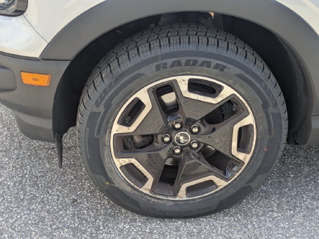 Used 2022 Ford Bronco Sport Outer Banks w/ Tech Package AWD/4WD image 11