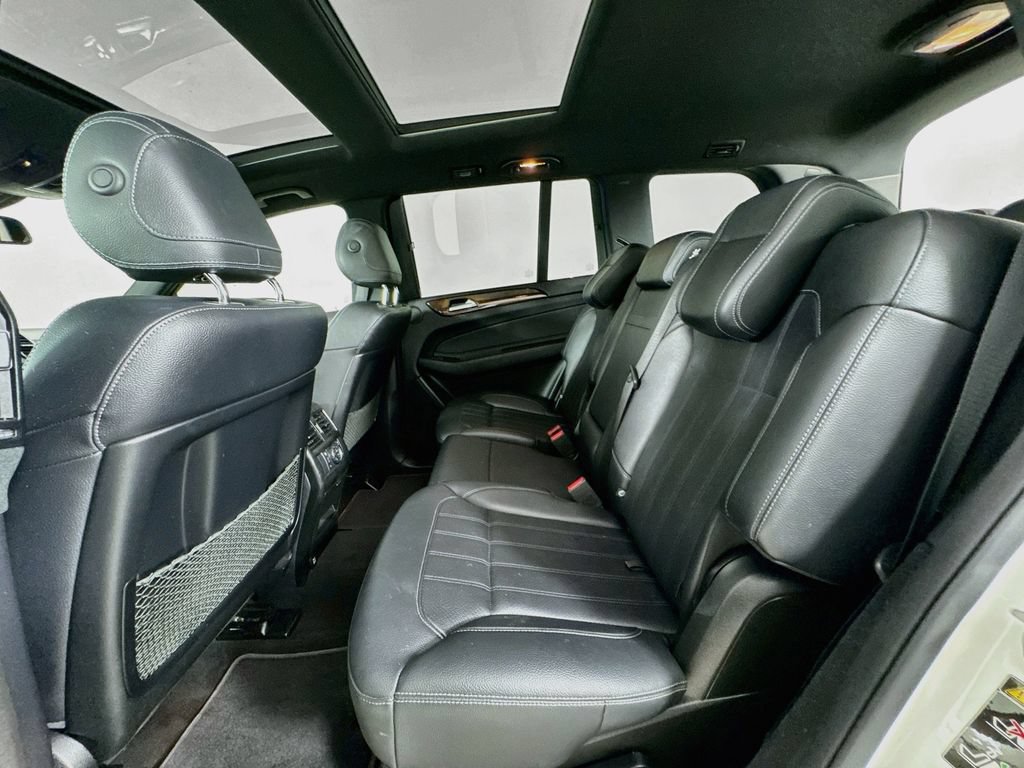 Used 2018 Mercedes-Benz GLS 450 4MATIC image 31