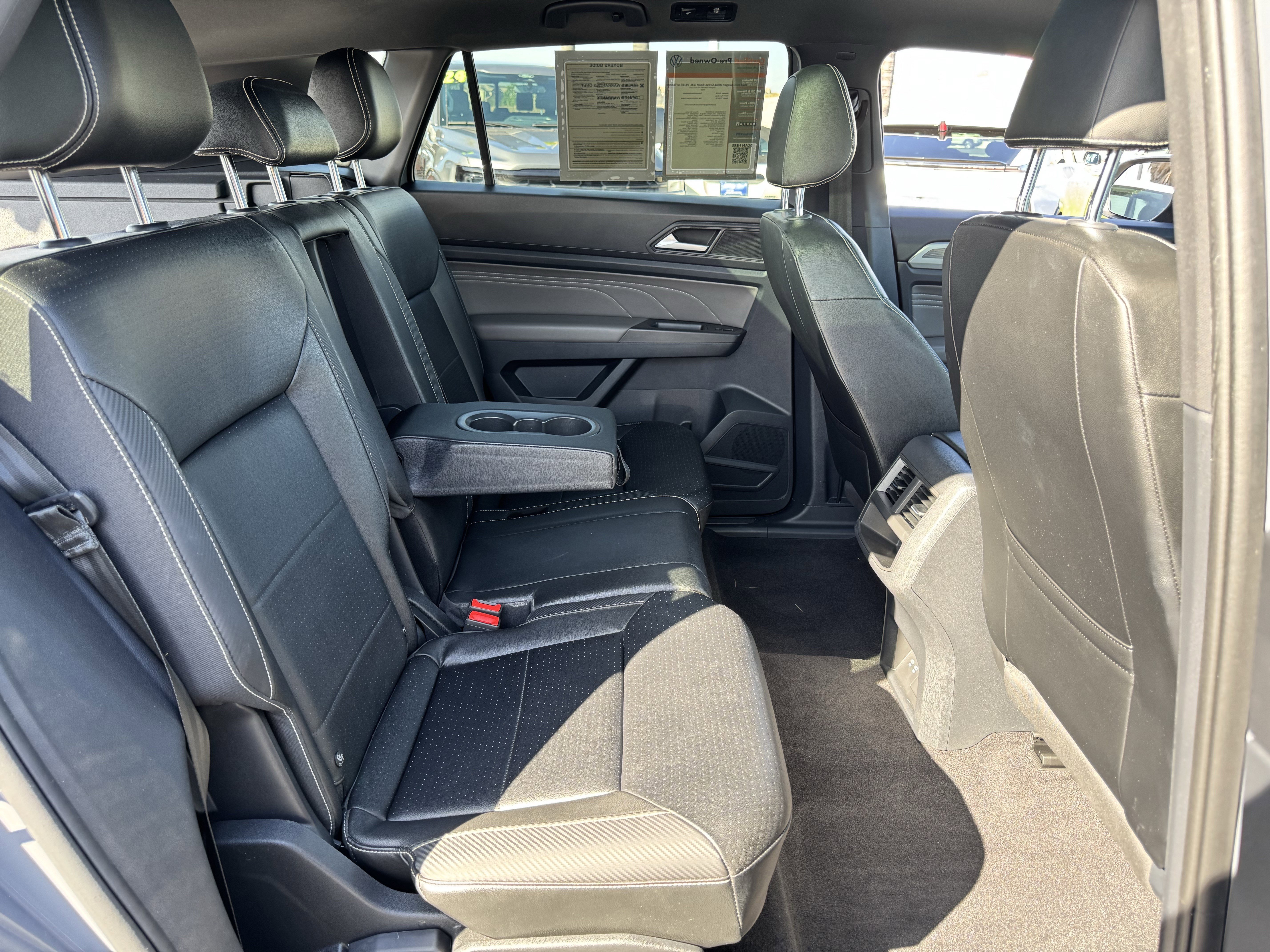 Certified 2022 Volkswagen Atlas Cross Sport SE w/ Panoramic Sunroof Package FWD image 37