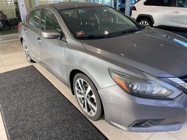 Used 2016 Nissan Altima 2.5 SR image 1