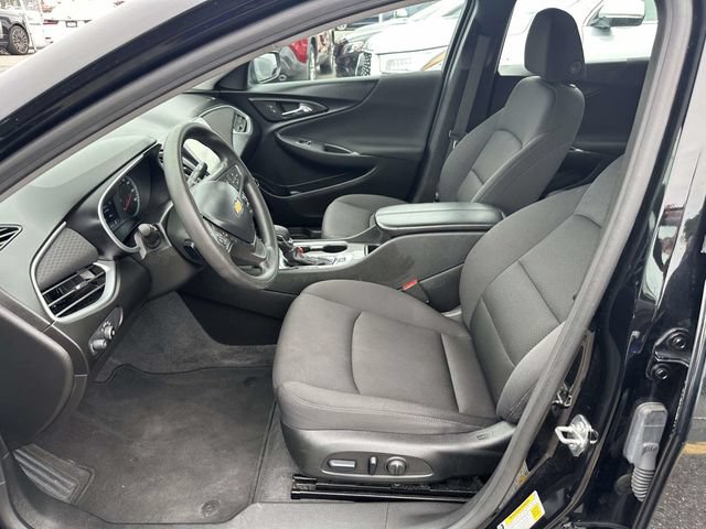 Used 2023 Chevrolet Malibu LT FWD image 17