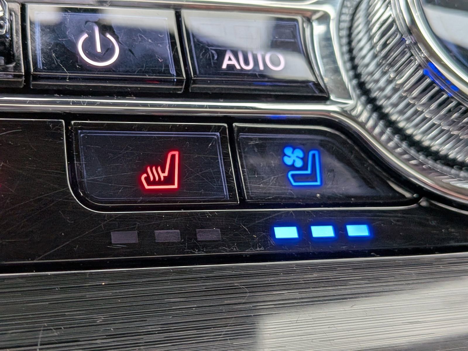 Certified 2023 Lincoln Nautilus Reserve w/ Monochromatic Package image 29