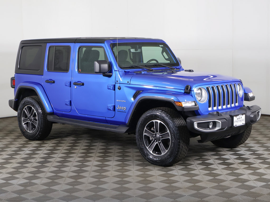 Used 2023 Jeep Wrangler Unlimited Sahara w/ Cold Weather Group AWD/4WD image 2