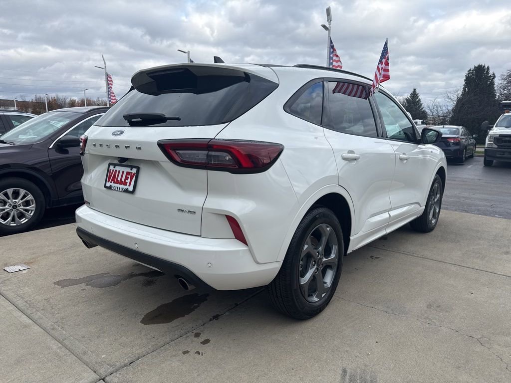 Certified 2024 Ford Escape ST-Line w/ Tech Pack #1 image 9