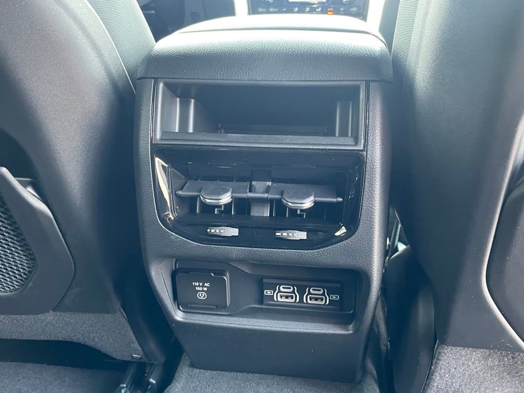 New 2025 Jeep Grand Cherokee Altitude image 23