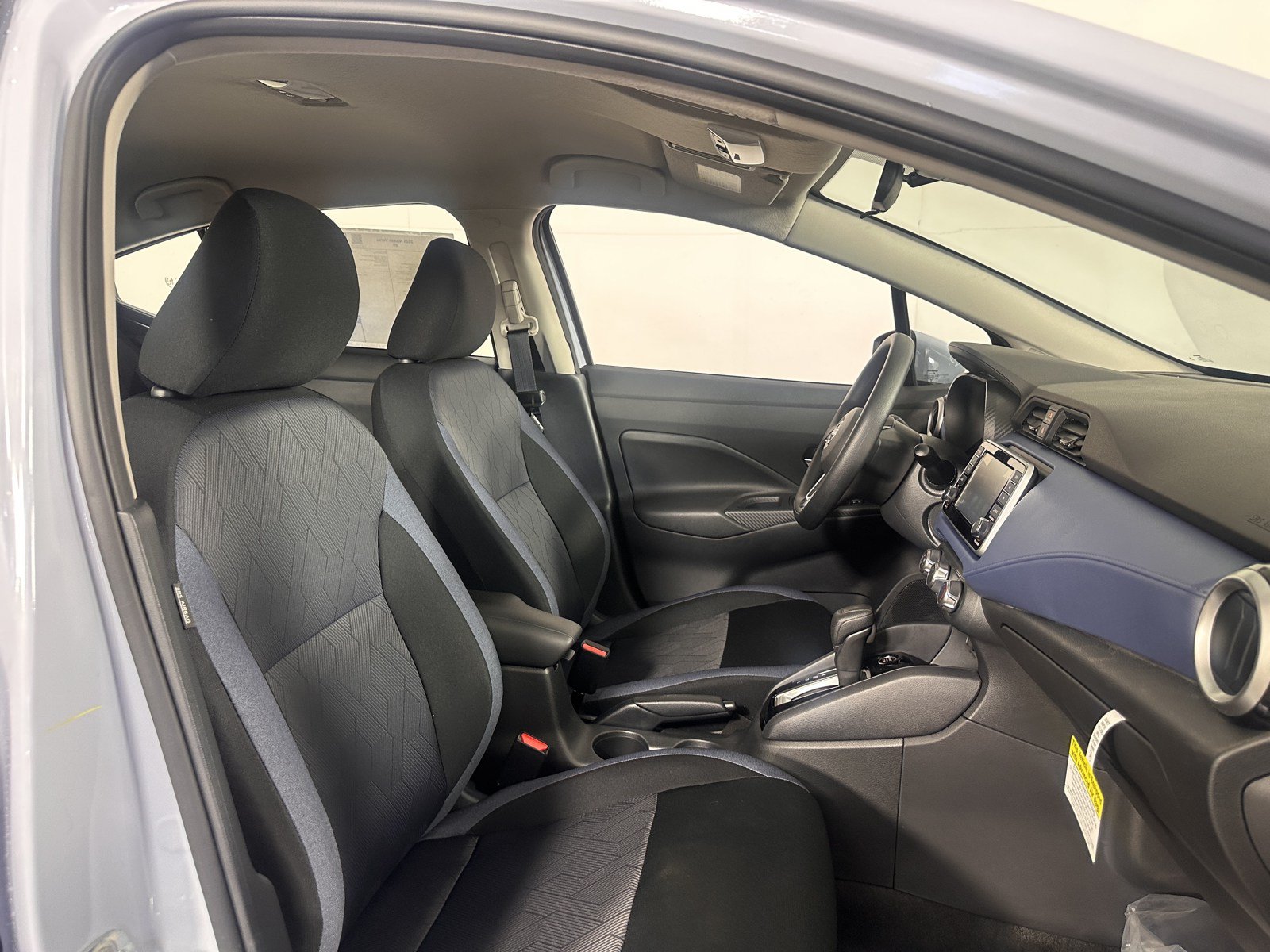 New 2025 Nissan Versa SV w/ Trunk Package FWD image 39