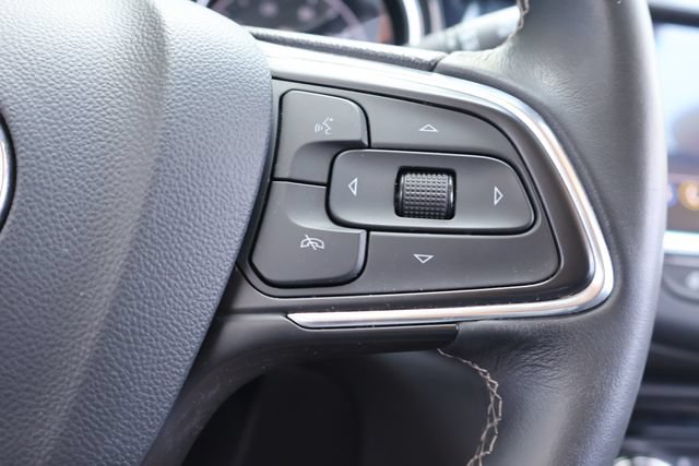 Used 2023 Buick Encore GX Select w/ Sport Touring Package FWD image 23