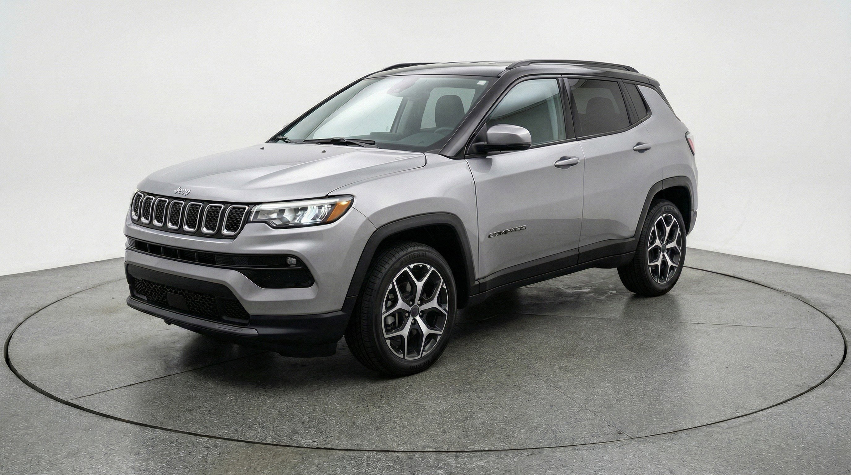 Used 2025 Jeep Compass Limited AWD/4WD image 3