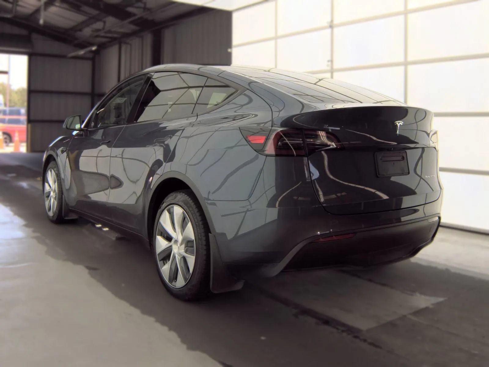 Used 2023 Tesla Model Y AWD image 13