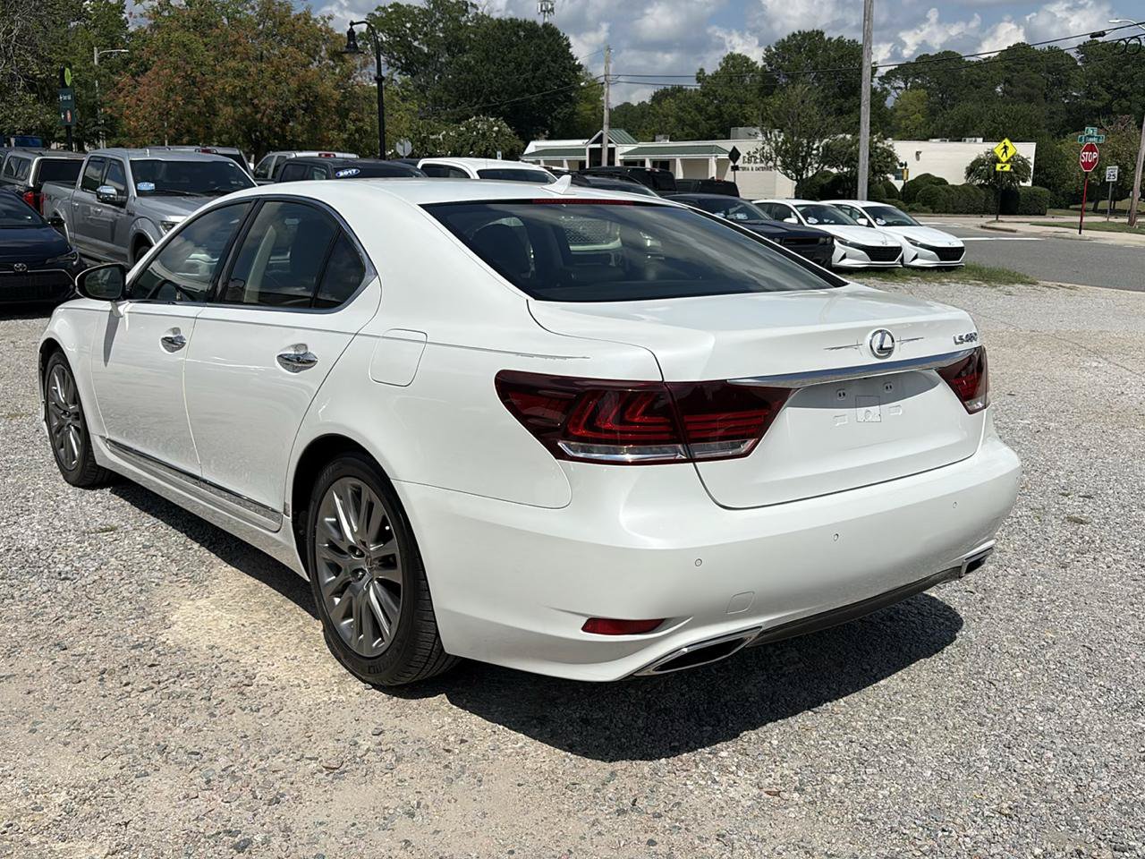 Used 2013 Lexus LS 460 w/ Comfort Pkg RWD image 11