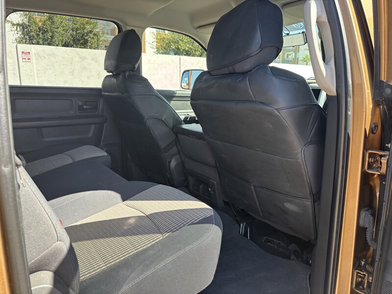Used 2011 RAM 2500 ST w/ ST Popular Equipment Group AWD/4WD image 31