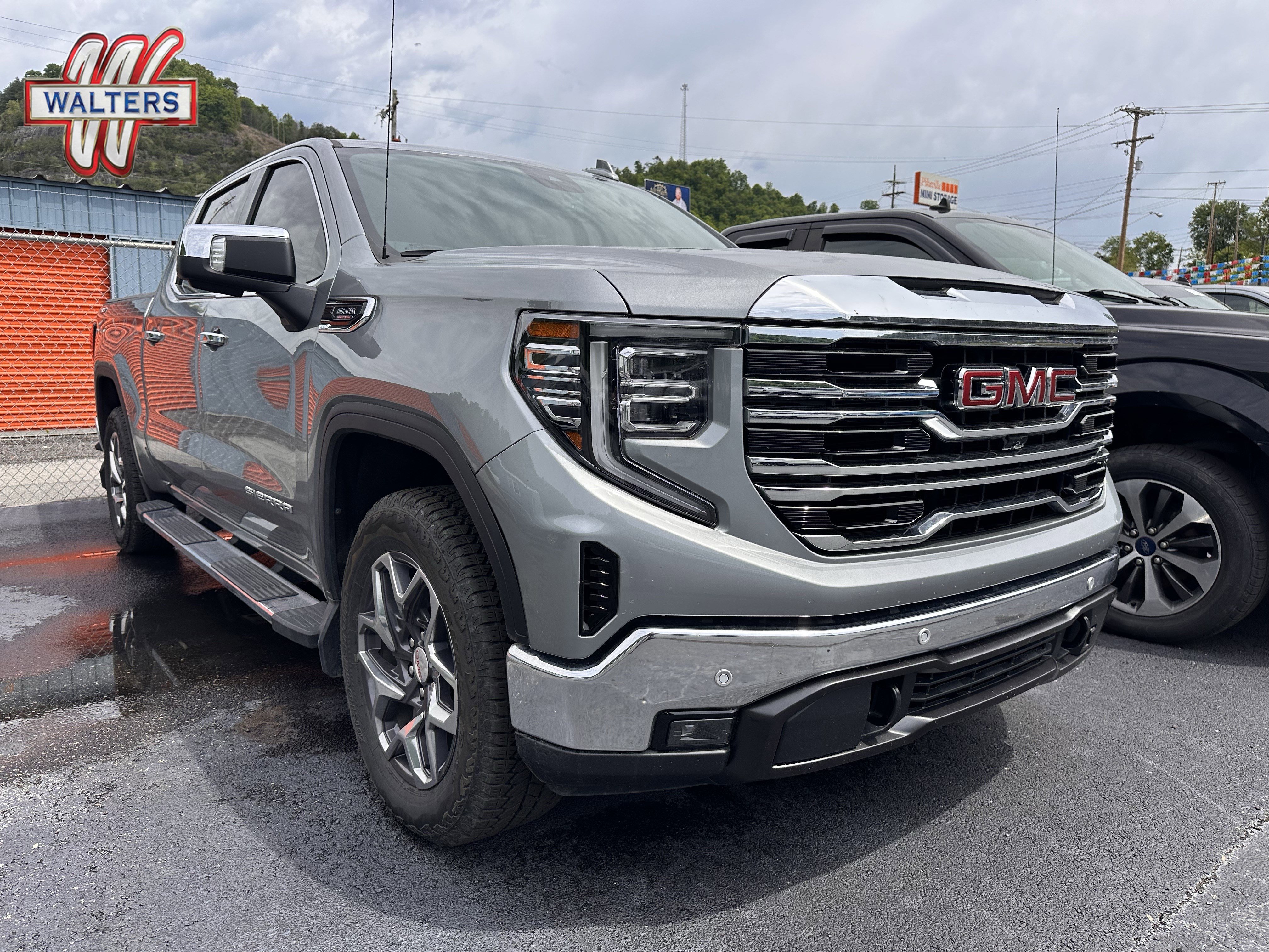 Used 2025 GMC Sierra 1500 SLT w/ SLT Premium Plus Package AWD/4WD image 1